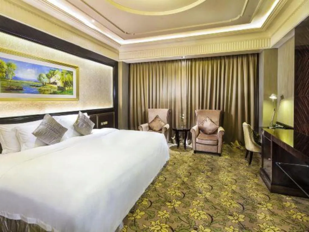 Bed in Chateau StarRiver Guangzhou Peninsula