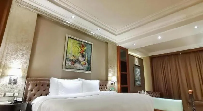 Bed in Chateau StarRiver Guangzhou Peninsula