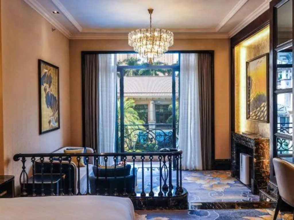 Bed in Chateau StarRiver Guangzhou Peninsula