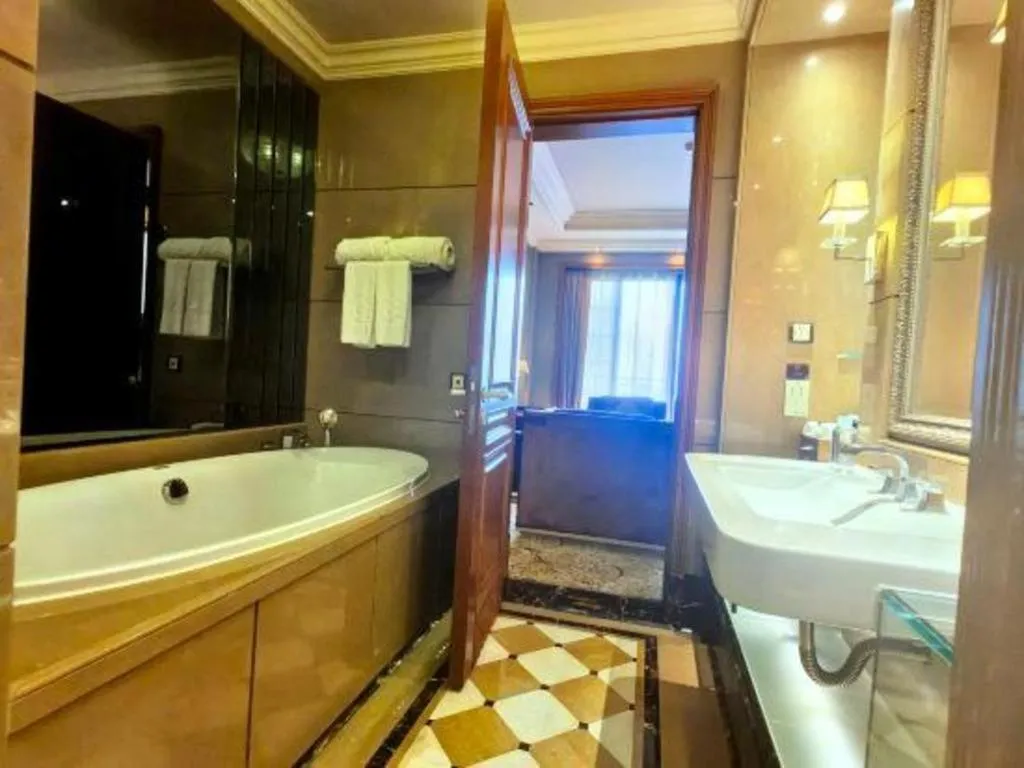 Chateau StarRiver Guangzhou Peninsula