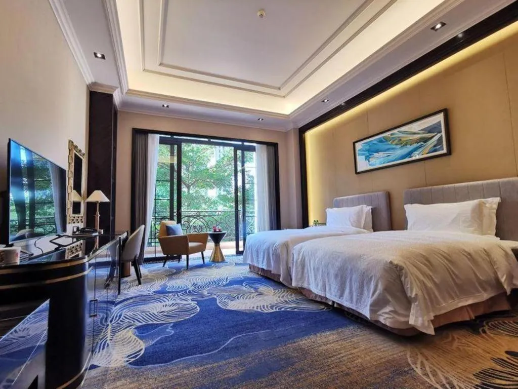 Bed in Chateau StarRiver Guangzhou Peninsula
