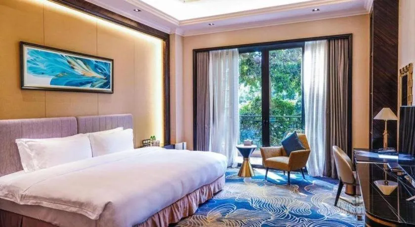 Bed in Chateau StarRiver Guangzhou Peninsula