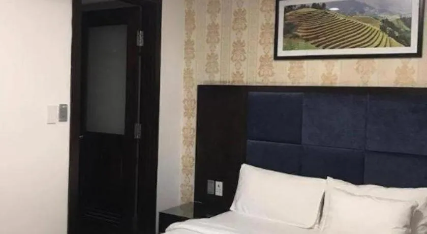 Bed in New Moon Hotel