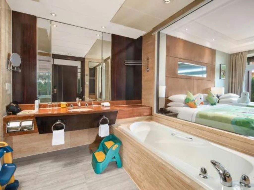 Bed in New Century Grand Hotel Xuzhou