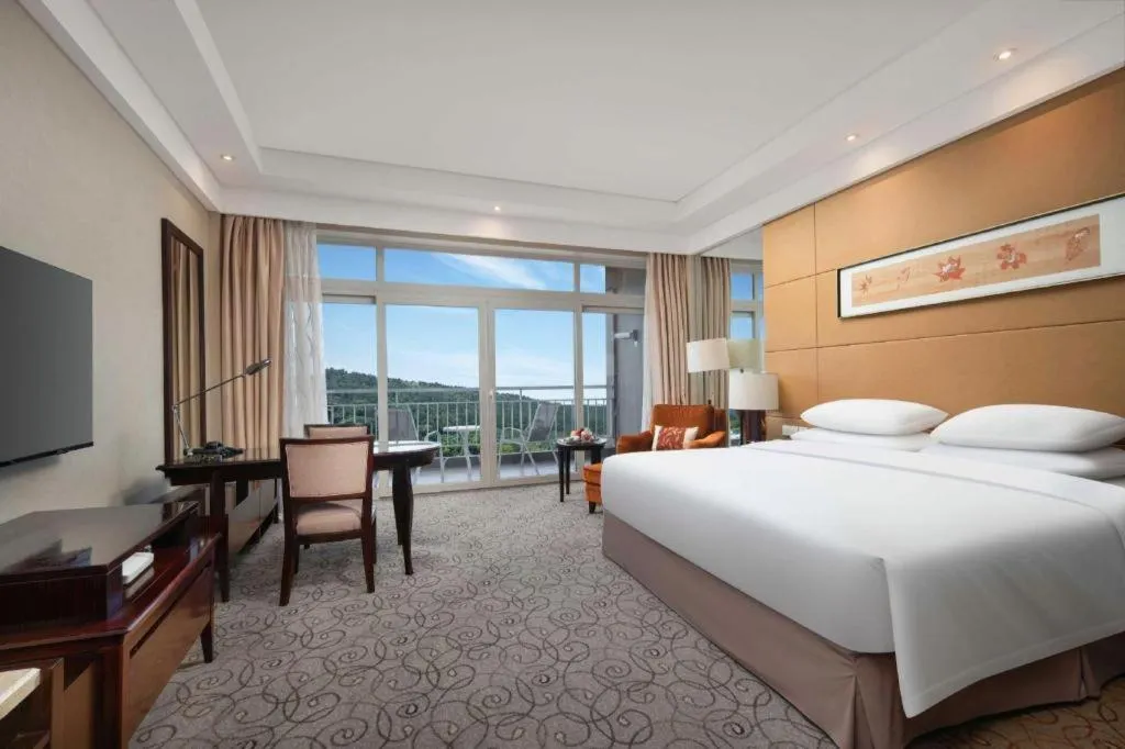 Bed in New Century Grand Hotel Xuzhou