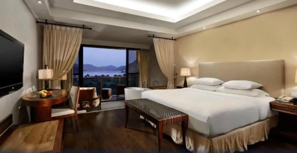 Bed in New Century Resort Jiulong Lake Ningbo