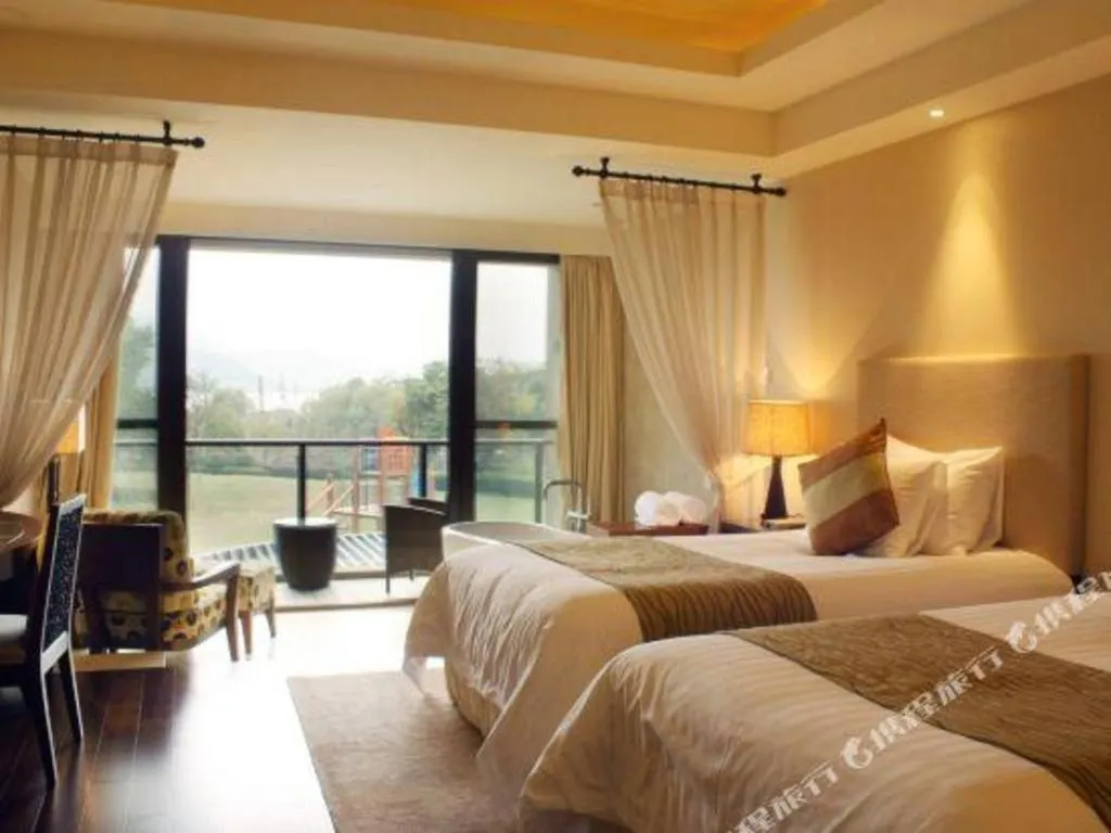 Bed in New Century Resort Jiulong Lake Ningbo