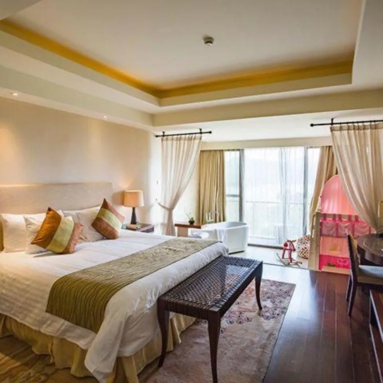 Bed in New Century Resort Jiulong Lake Ningbo