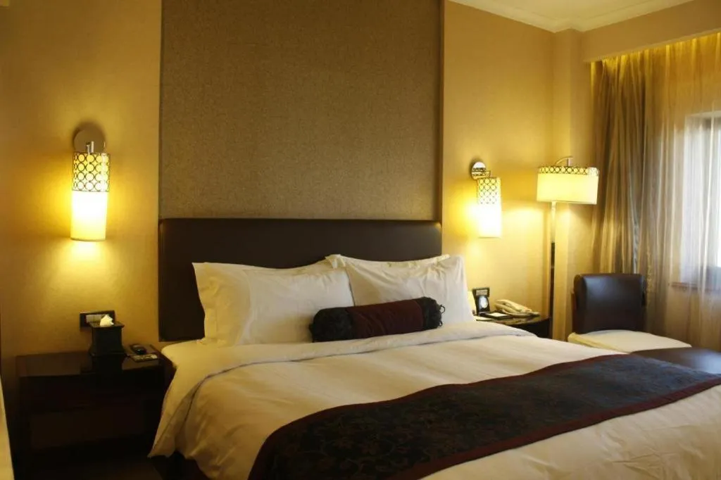 Bed in Xian Grand Noble Hotel