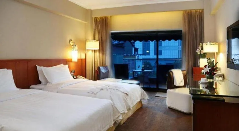 Bed in Xian Grand Noble Hotel