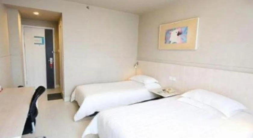 Bed in Jinjiang Inn Zhoushan Putuo Shenjiamen
