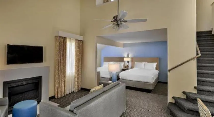 Bed in Sonesta ES Suites Ann Arbor