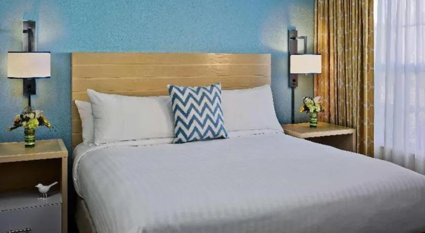 Bed in Sonesta ES Suites Ann Arbor