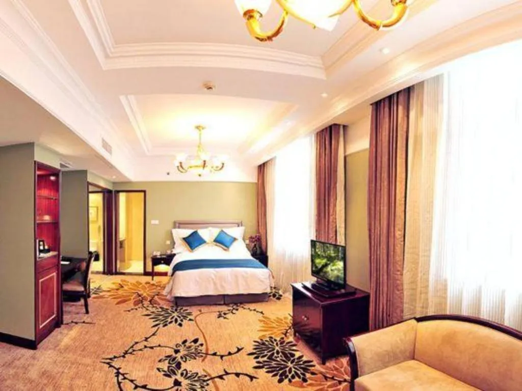 Bed in Datong Hotel