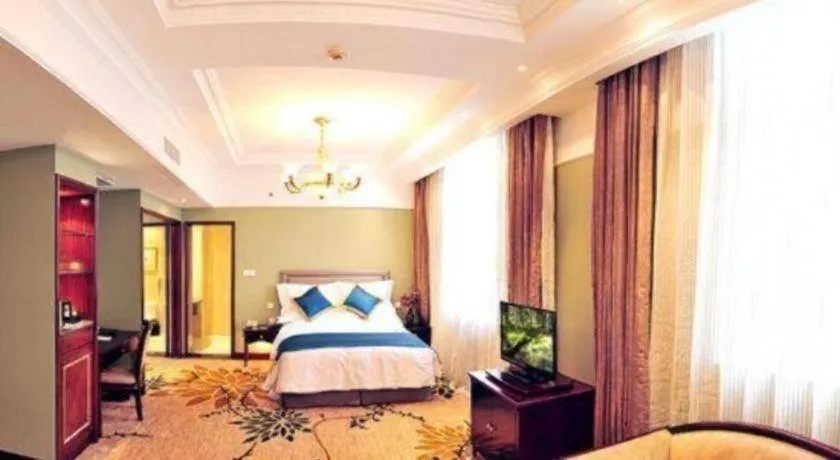 Bed in Datong Hotel