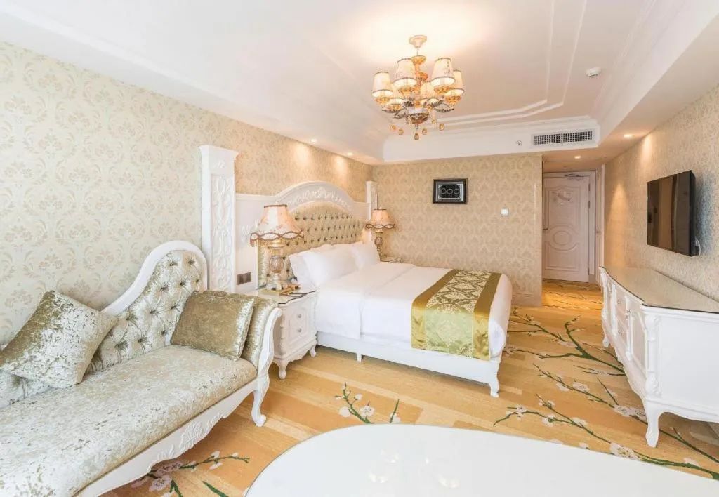 Bed in Guilin Bravo Hotel Grand Wing