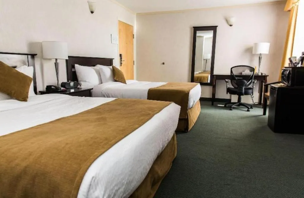 Bed in Coast High Country Inn