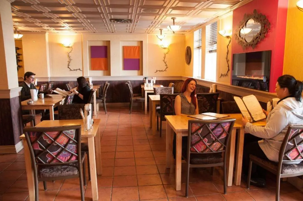 Coast High Country Inn