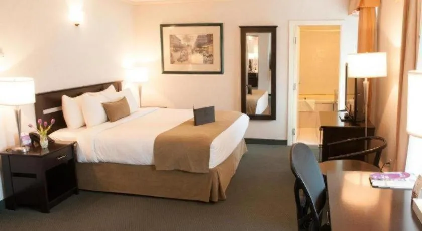 Bed in Coast High Country Inn