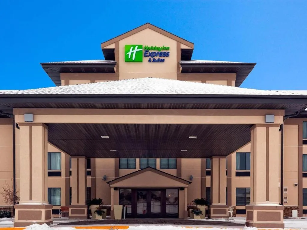 Holiday Inn Express & Suites Winner By IHG