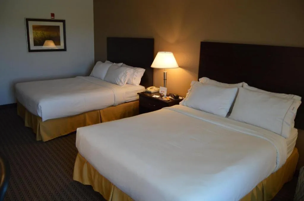 Bed in Holiday Inn Express & Suites Winner By IHG
