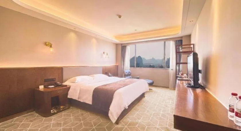 Bed in Guilin Plaza Hotel