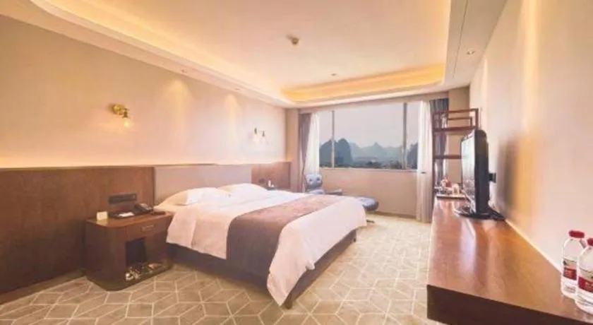 Bed in Guilin Plaza Hotel