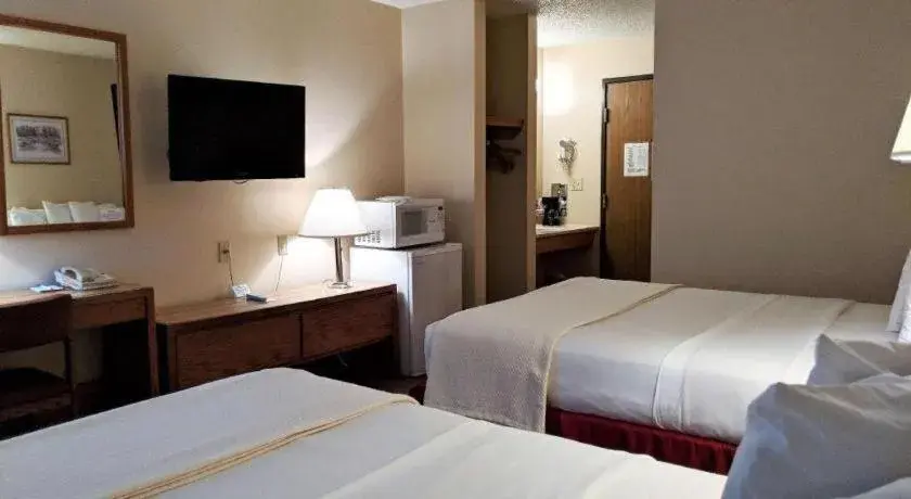 Bed in Americas Best Value Inn Torrington Bed in Americas Best Value Inn Torrington