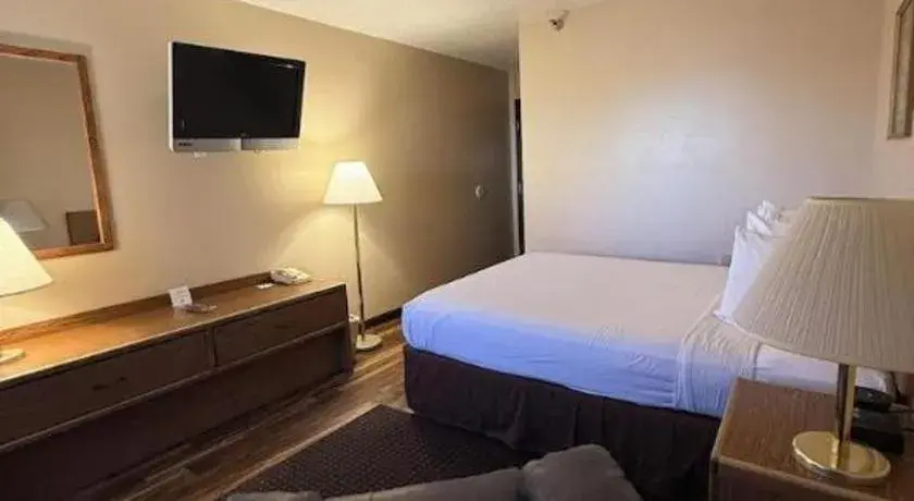 Bed in Americas Best Value Inn Torrington Bed in Americas Best Value Inn Torrington