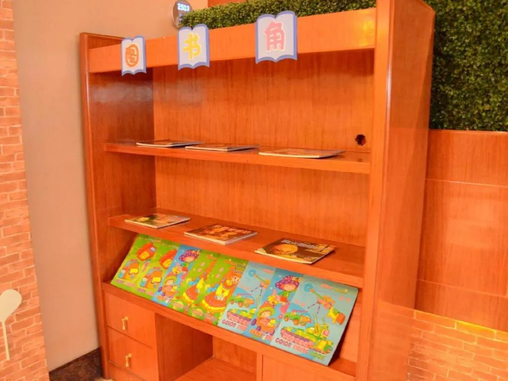 Hangzhou Blossom Hotel