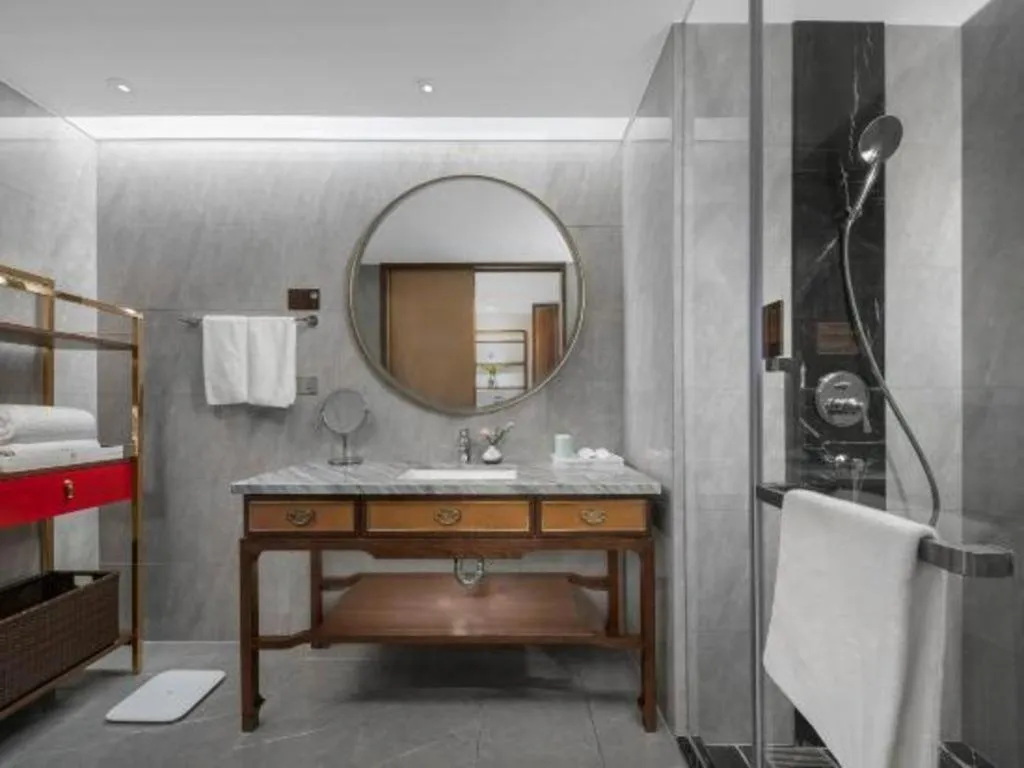 Bed in Hangzhou Blossom Hotel