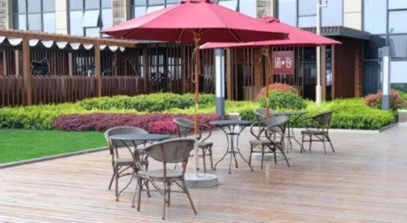 Hangzhou Blossom Hotel