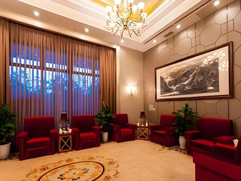 Xinjin Celebrity City Hotel