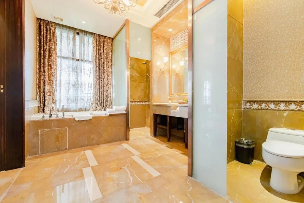 Xinjin Celebrity City Hotel