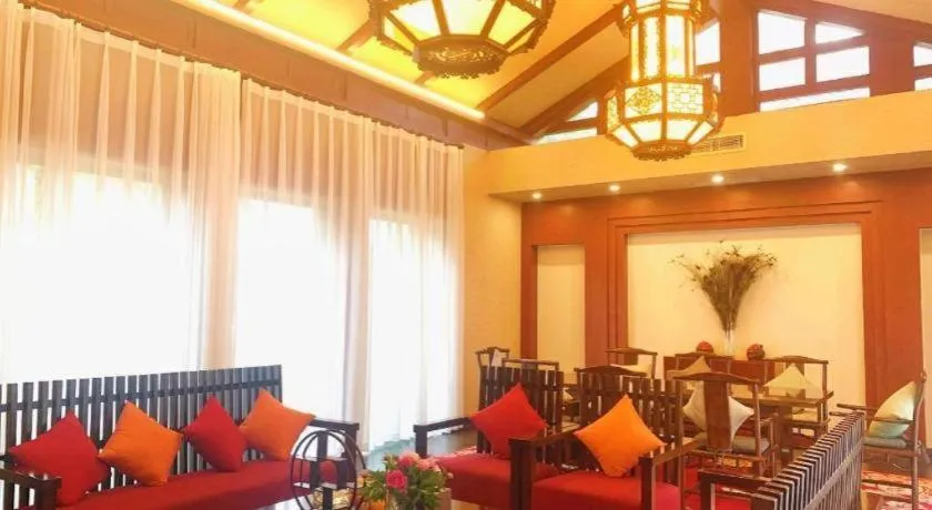 Xinjin Celebrity City Hotel