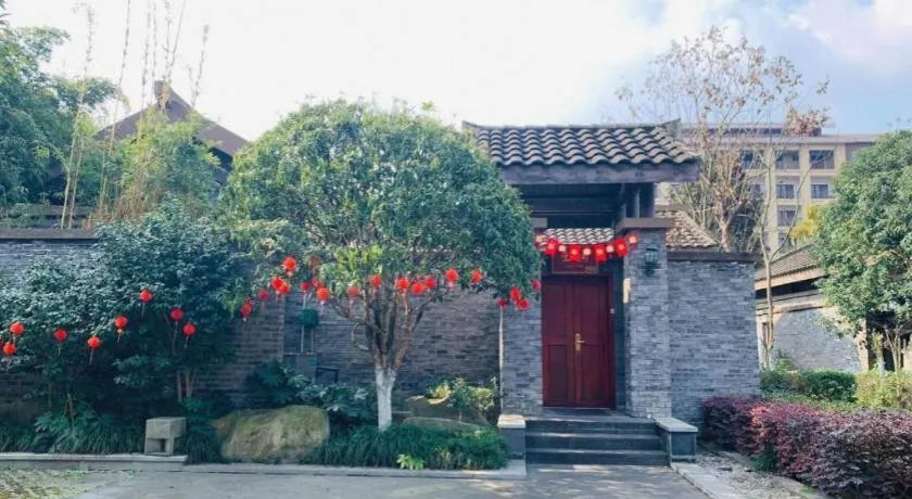 Xinjin Celebrity City Hotel