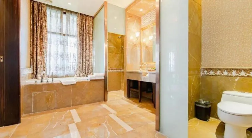 Xinjin Celebrity City Hotel