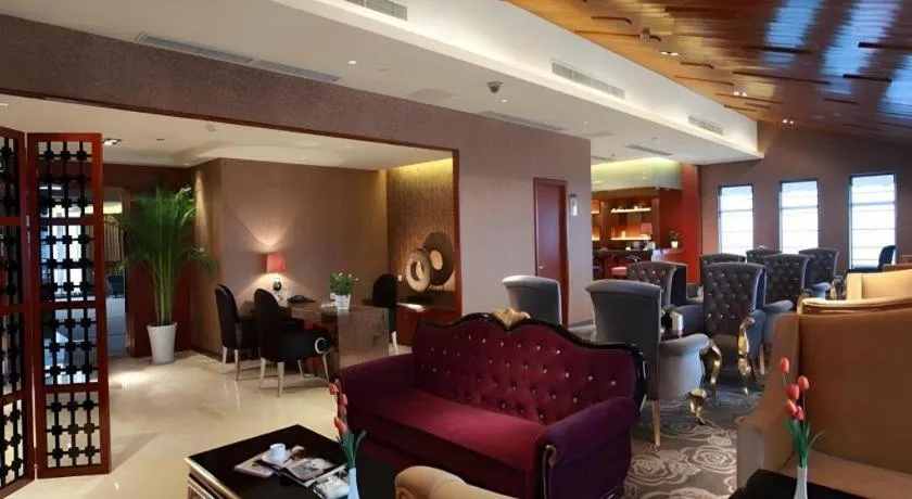 Xinjin Celebrity City Hotel