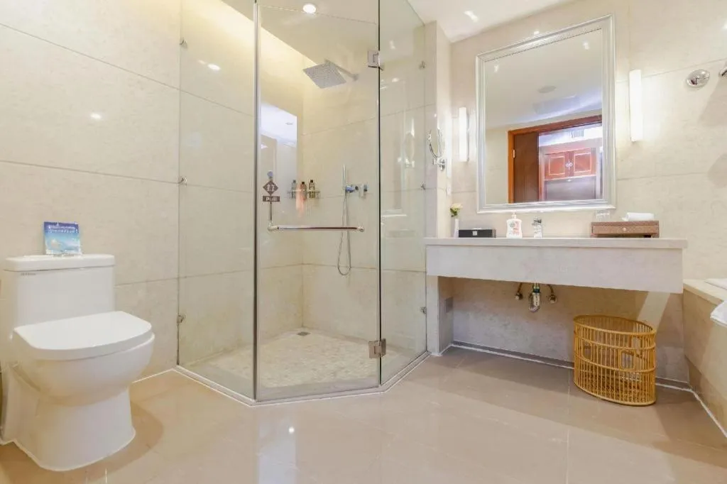 Xinjin Celebrity City Hotel