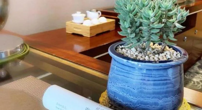 Xinjin Celebrity City Hotel