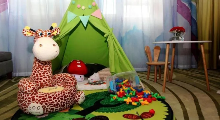 Xinjin Celebrity City Hotel