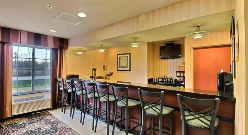 AmericInn by Wyndham Oshkosh