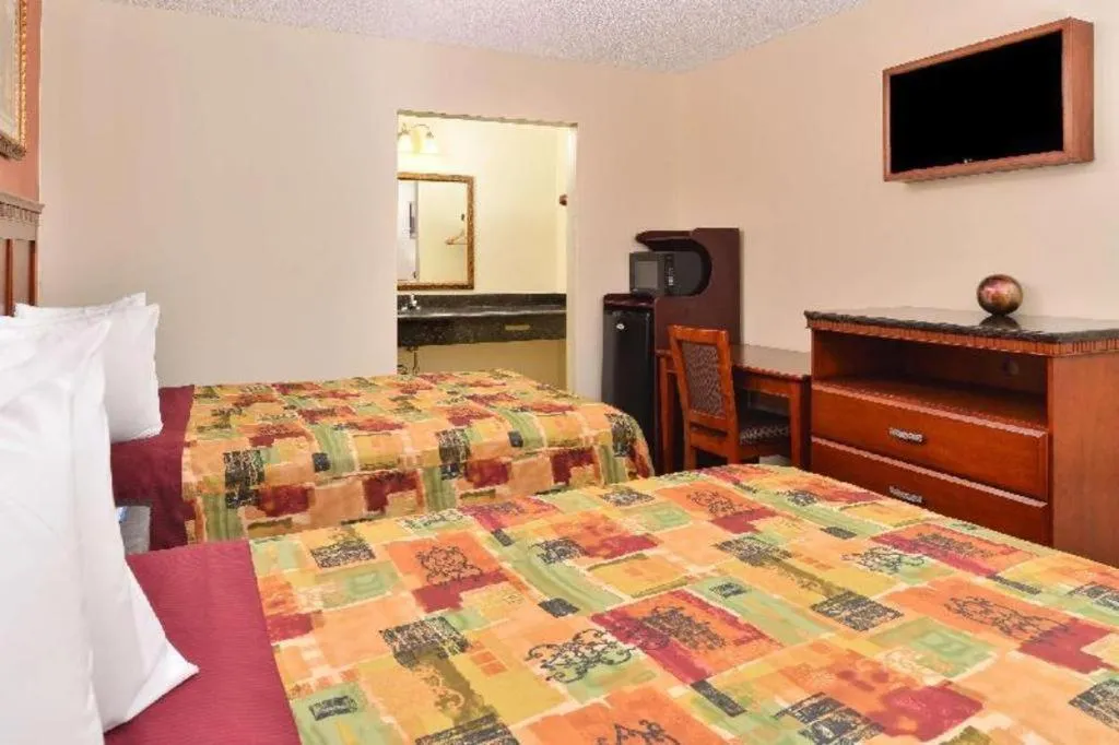 Bed in Americas Best Value Inn Redlands San Bernardino