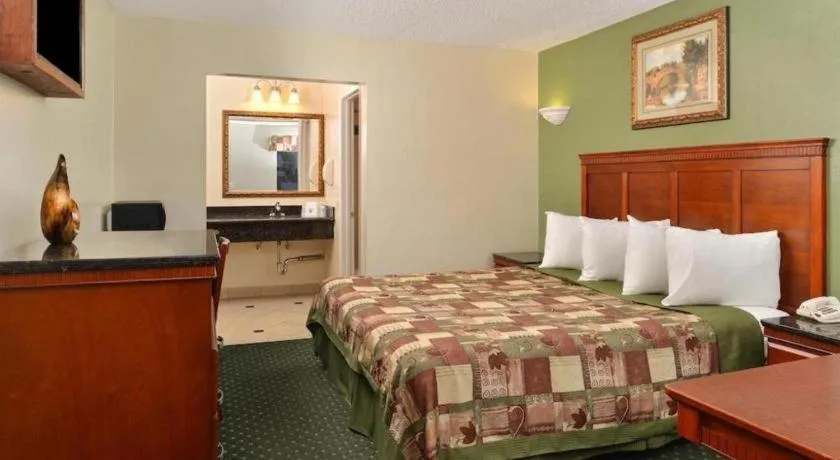 Bed in Americas Best Value Inn Redlands San Bernardino