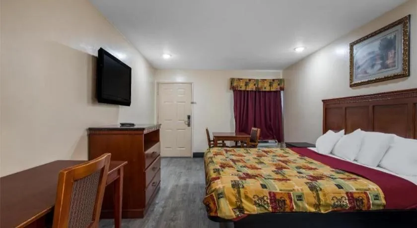 Bed in Americas Best Value Inn Redlands San Bernardino