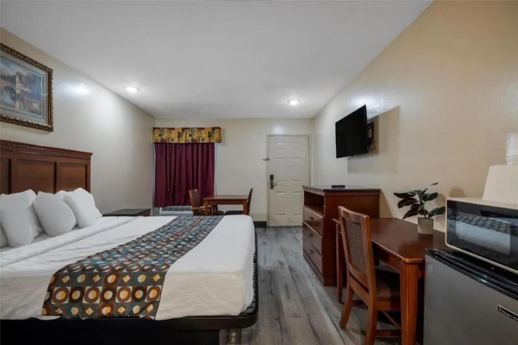 Bed in Americas Best Value Inn Redlands San Bernardino