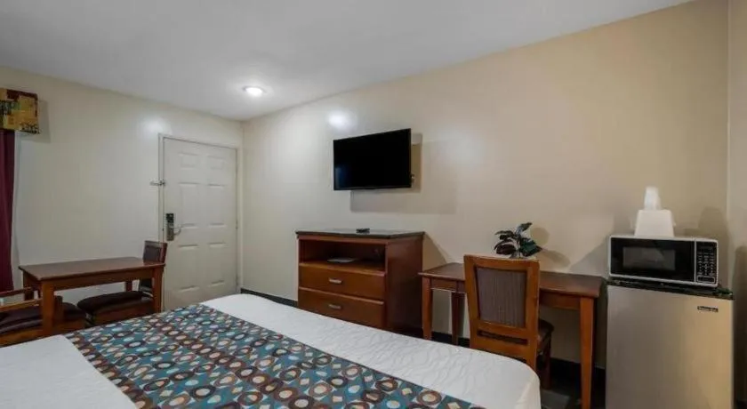 Bed in Americas Best Value Inn Redlands San Bernardino