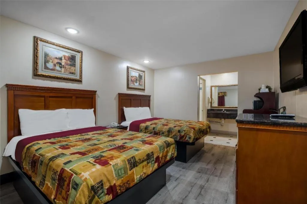 Bed in Americas Best Value Inn Redlands San Bernardino