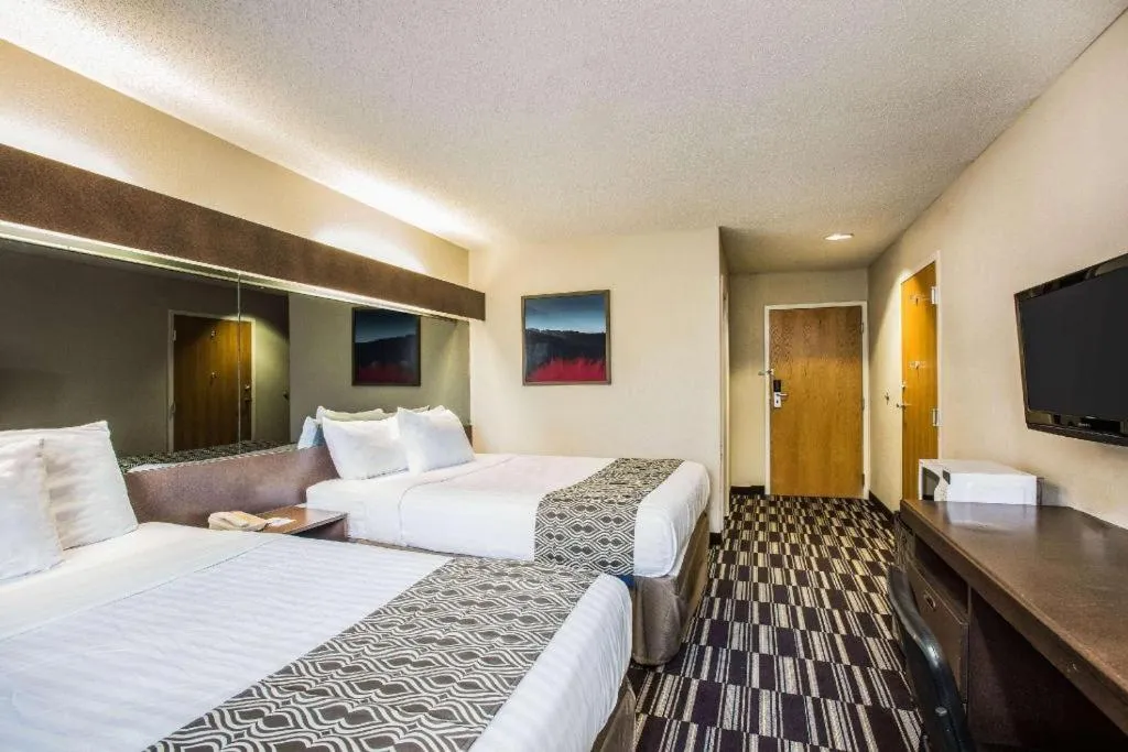 Bed in Microtel Inn & Suites by Wyndham Chattanooga/Near Hamilton P