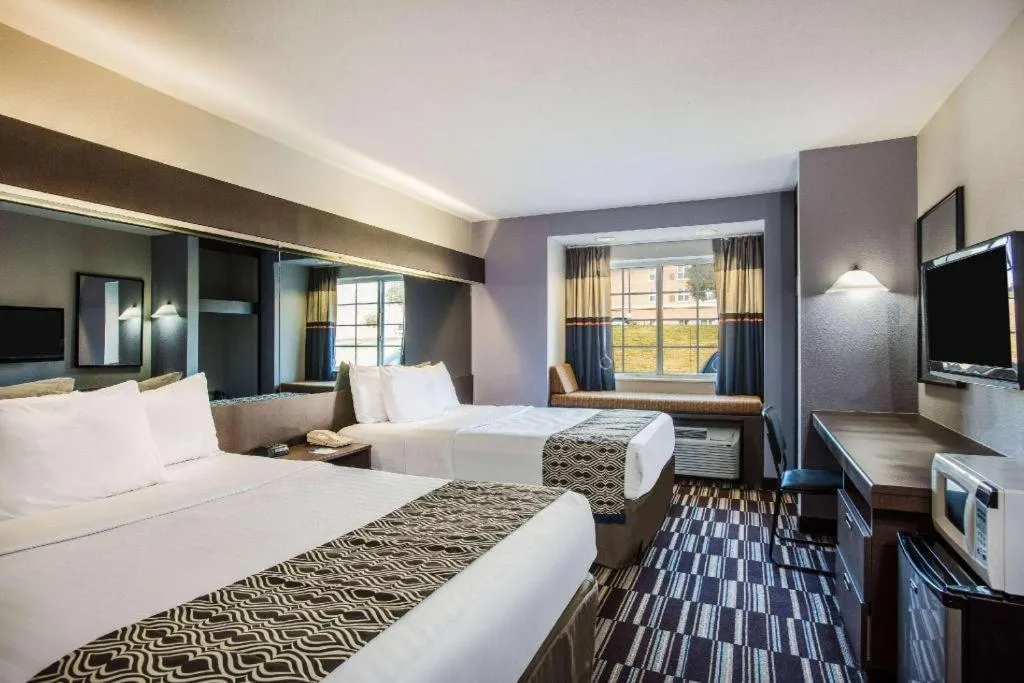 Bed in Microtel Inn & Suites by Wyndham Chattanooga/Near Hamilton P